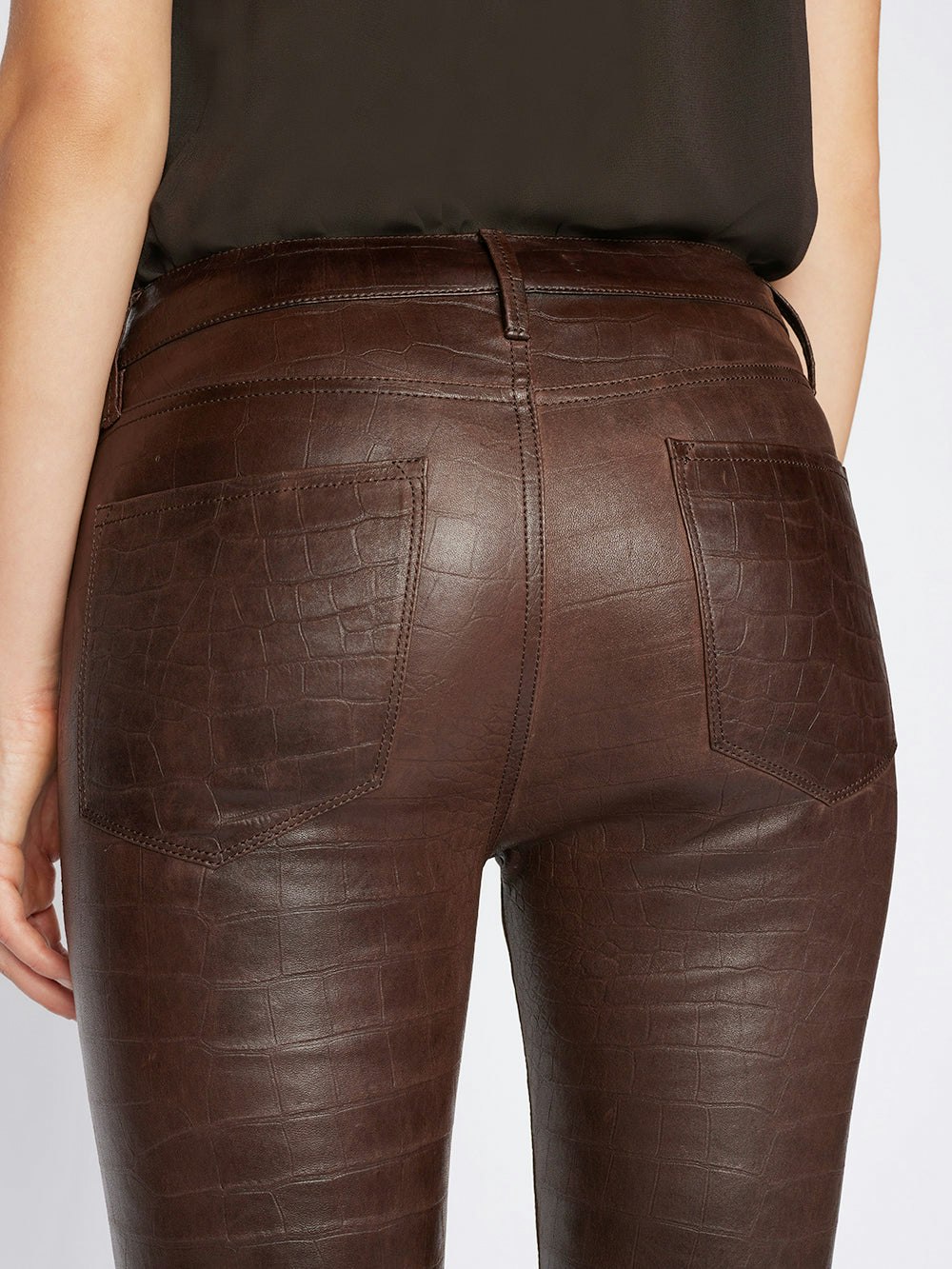 pants back detail view alt:fit2